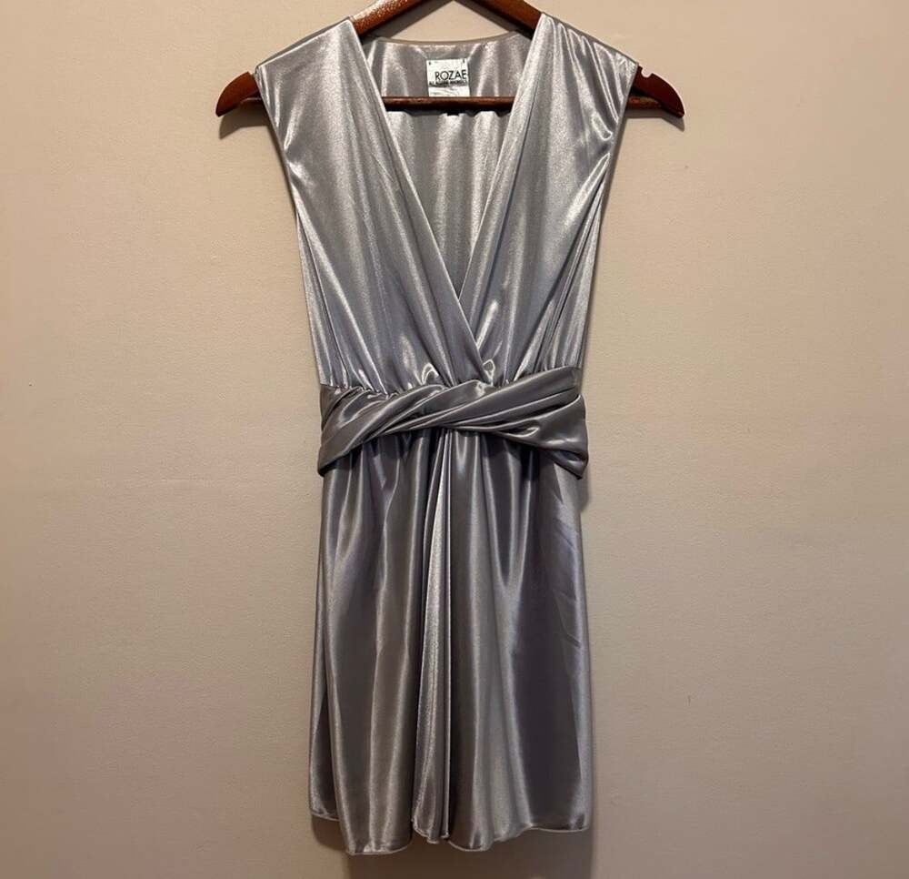 Rozae Nichols Women’s Silver Metallic Mini Dress Size M USA Vintage Y2K